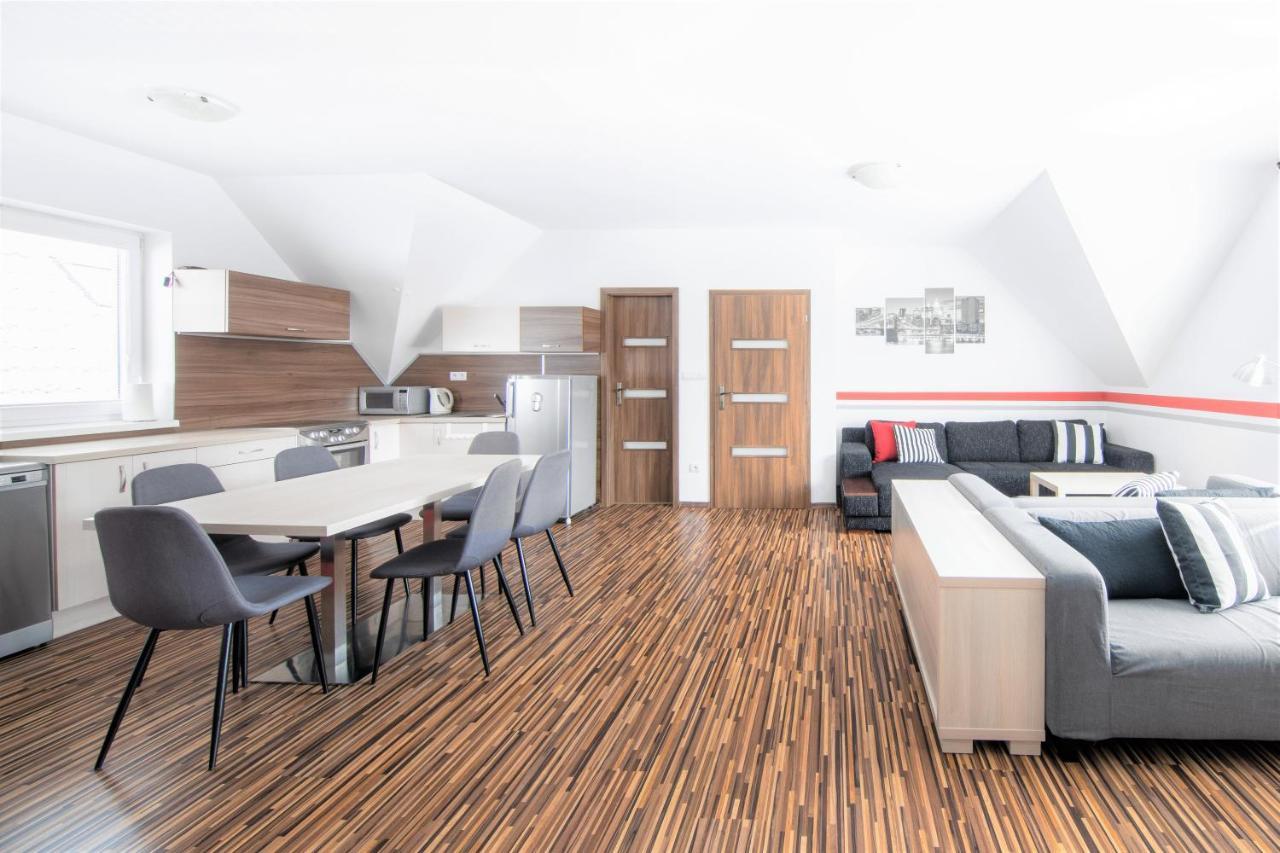Rodinne Apartmany Alex & Gregor Bešeňová Eksteriør billede