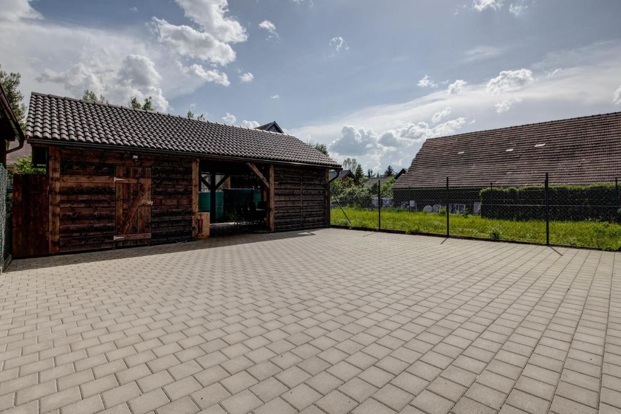 Rodinne Apartmany Alex & Gregor Bešeňová Eksteriør billede